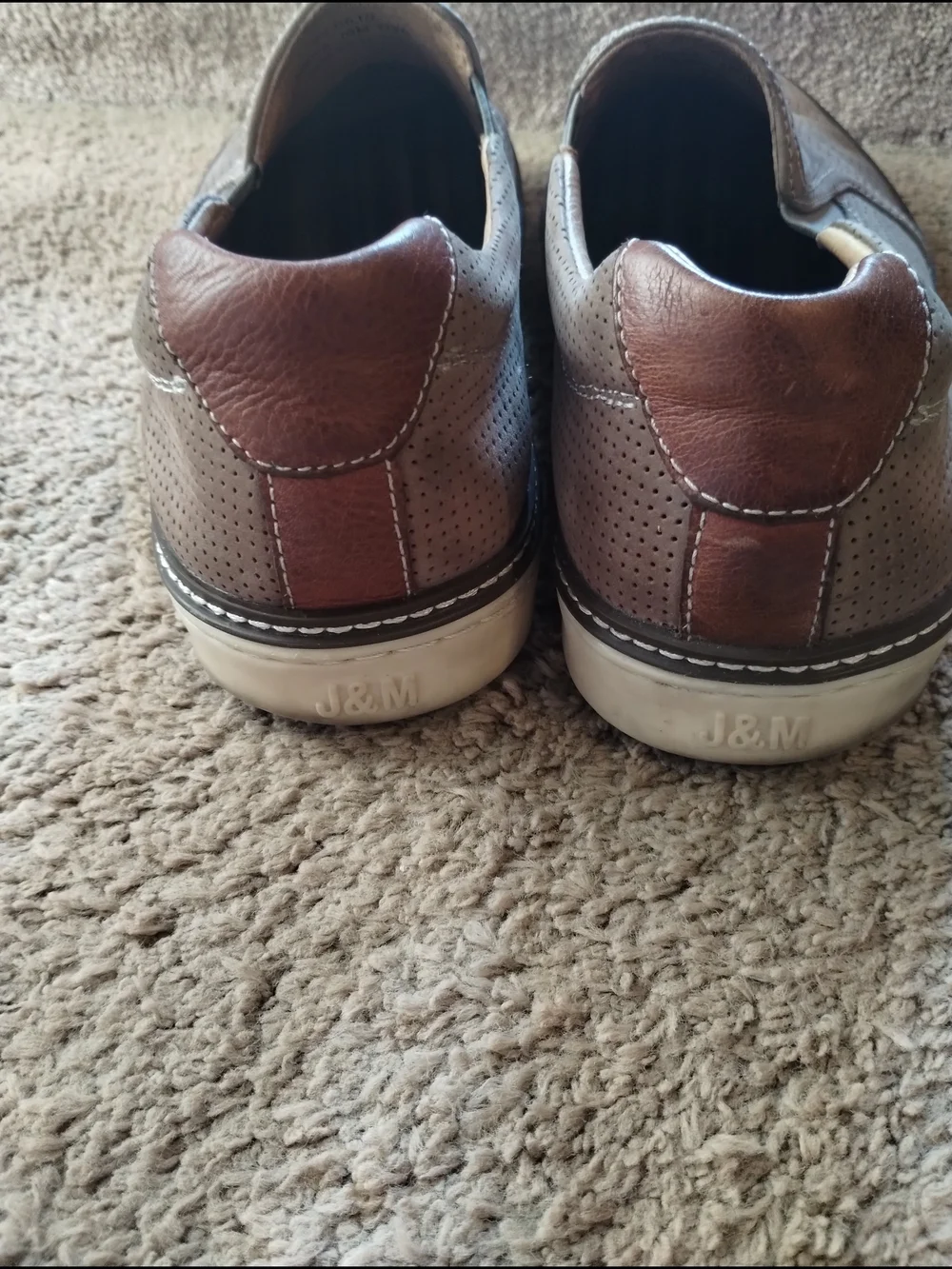 J &M Sheepskin Men's Brown Perforated Slip-On Casual Shoes Sz 10